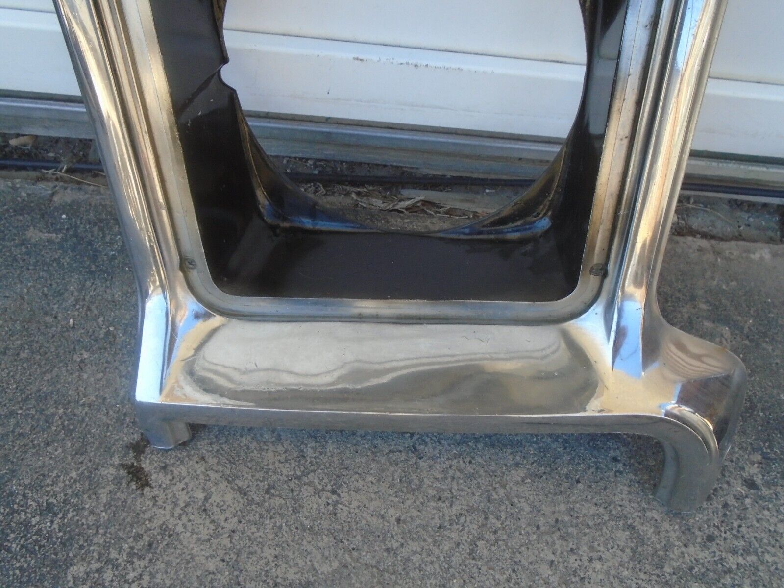 Picture 2 of 6