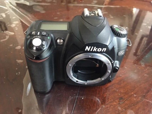 Nikon D50 6.1 MP Digital SLR Camera (Body Only) (PARTS ONLY) - Picture 7 of 7