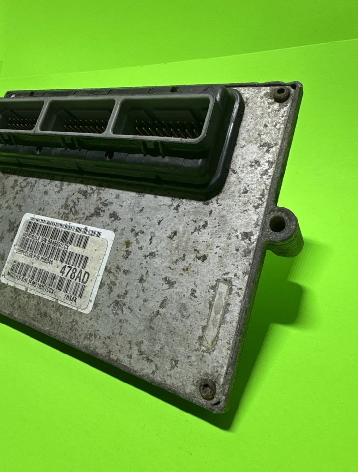 Jeep Wrangler 2004 4,0 automático ECU ECM módulo de control del motor 56044478AD Foto 4 de 4