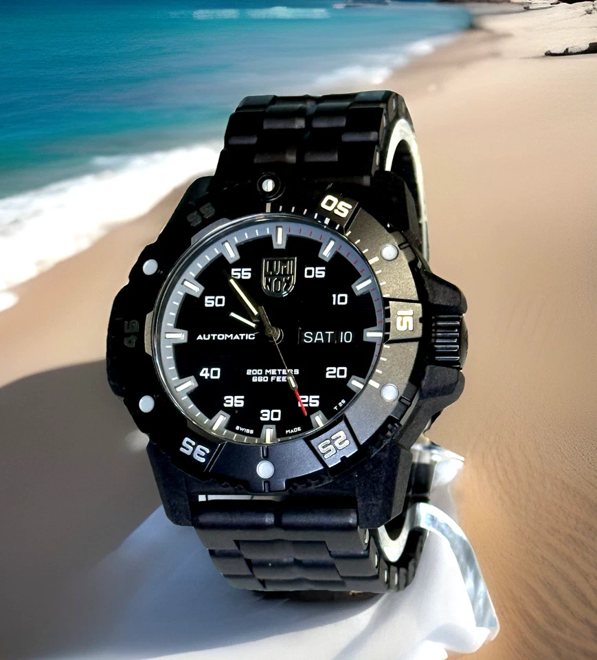Luminox XS.3875 Master Carbon Seal Automatic With Extra Bracelet  - Image 4 of 4