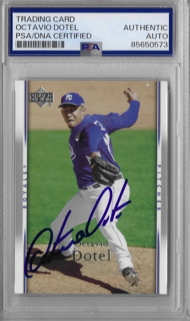 2007 Upper Deck #735 Octavio Dotel PSA/DNA signed Autograph IP Card