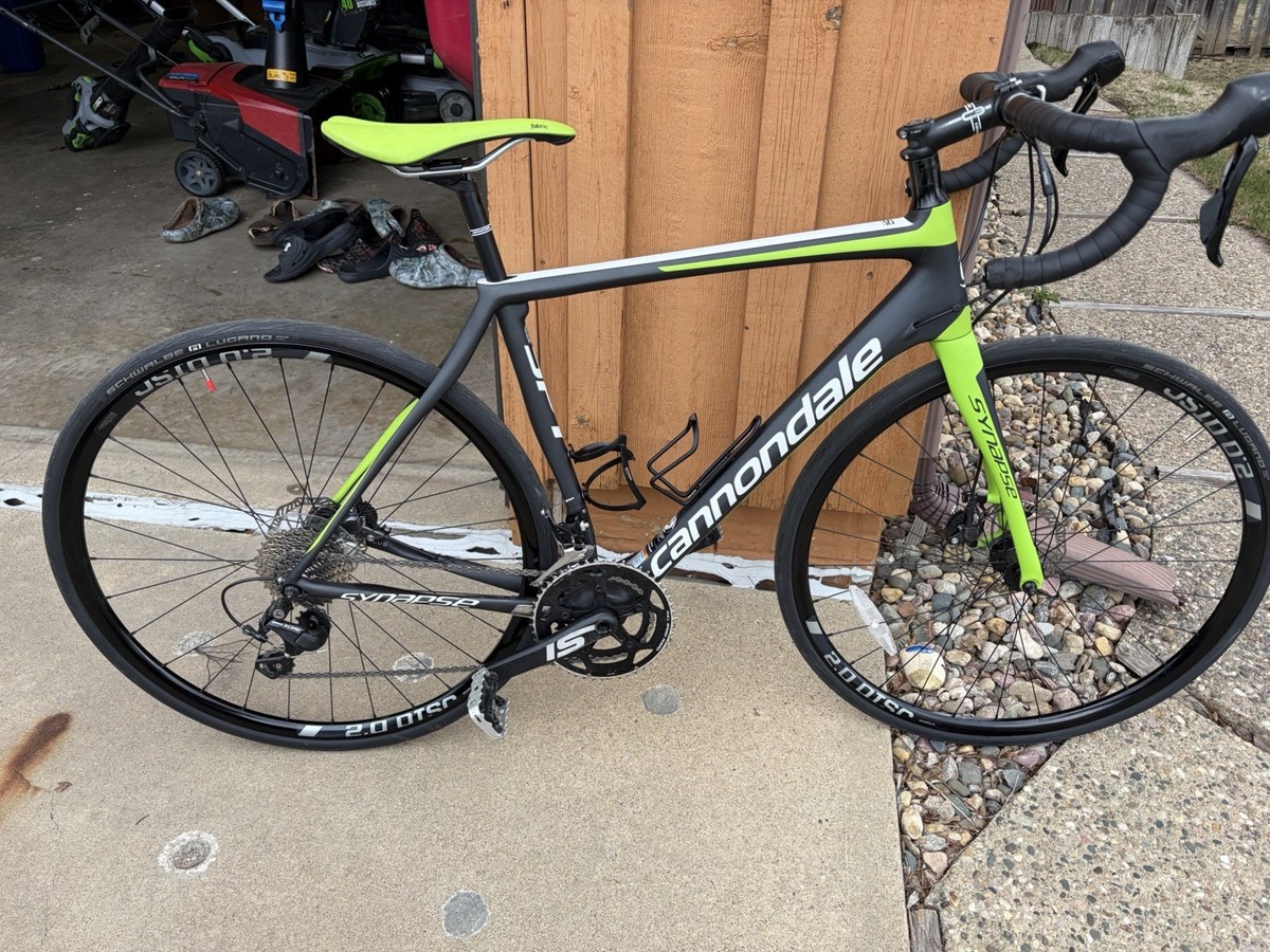 Cannondale Synapse Carbon Disc 105 2016 Road Bike 56cm 11-speed