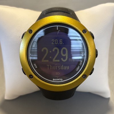 Suunto Ambit2 S Digital GPS Watch w/ Charger - Black Gold WR 50m - Works!