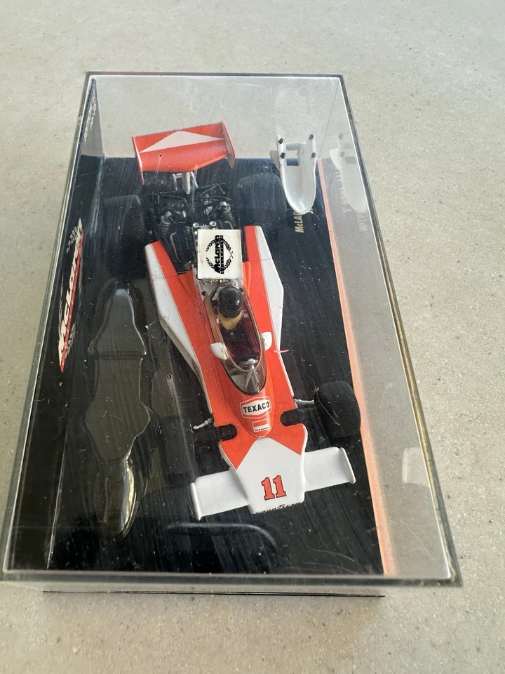 MINI CHAMPS PAUL’S MODEL MCLAREN FORD M23 J. HUNT 1976 , 1:43 METAL EDITION 43 - Image 2 of 4