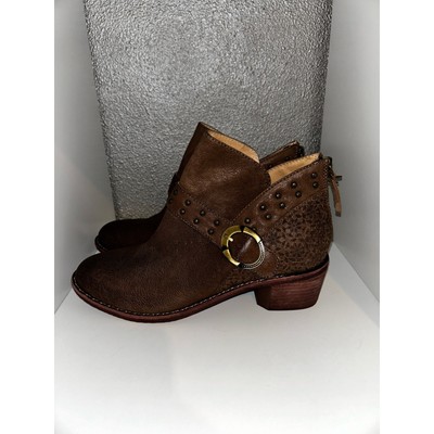 Halsa  Melania  Taupe  Stacked  Heel  Ankle Boot  9M. NWOB