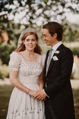 PRINCESS BEATRICE & EDOARDO (LOOKING AWAY) WEDDING PHOTO FRIDGE MAGNET 5'' X 3.5''
