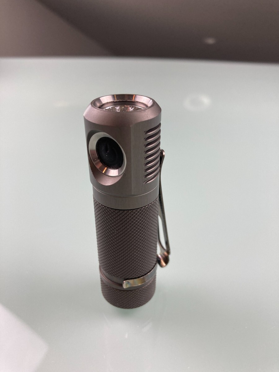 MINT S. Rare Zebra Light Zebralight SC80 Dual Power CR123 MINT S. Rare Zebra Light Zebralight SC80 Dual Power CR123