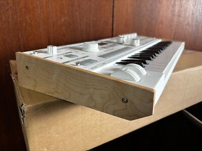 Korg microKORG S Synthesizer and Vocoder with Built-in Speakers w