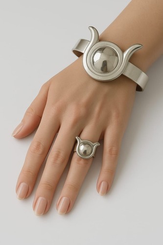 Amulet Isis, Hathor, The Sun goddess 925 Silver Necklace or bracelet. - Picture 10 of 10