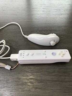 OEM Official Nintendo Wii Remote Controller & Nunchuck ( Rechargeable Battery)
