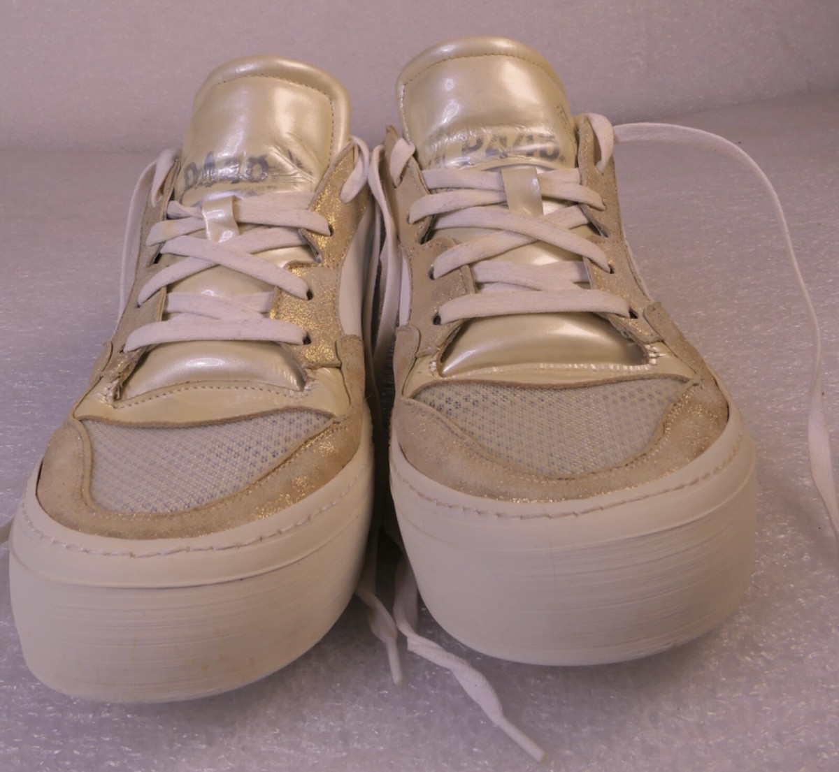 WOMANS USA SIZE P448 SPACE LOW WHITE PEARL GOLD GLITTER DISTRESSED  SNEAKER