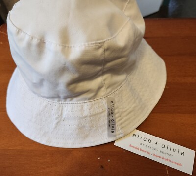 Alice Olivia Daisy printed reversible bucket hat white black Alice + Olivia | Accessories | Nwt Alice Olivia Reversible  main image 3