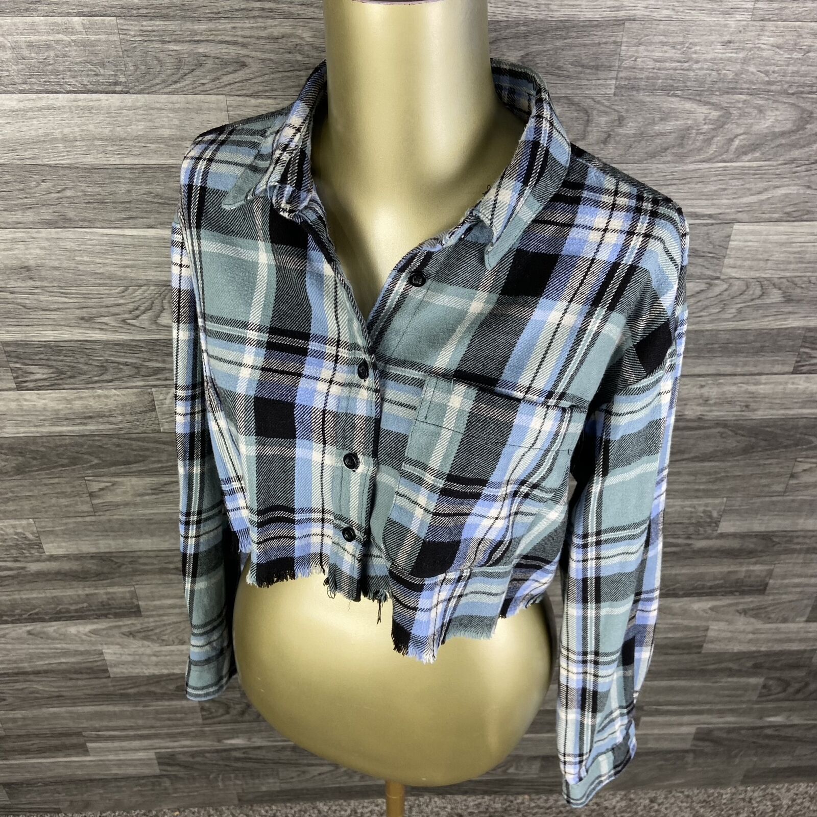 FOREVER 21 Collared Button Down Grey Plaid Croppe… - image 2