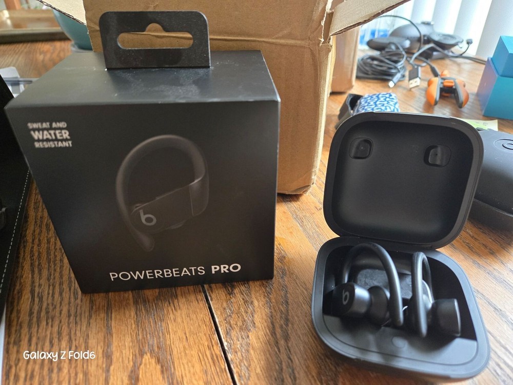 Beats by Dr. Dre Powerbeats Pro In-Ear Wireless Earphones - Black (MY582LL/A)