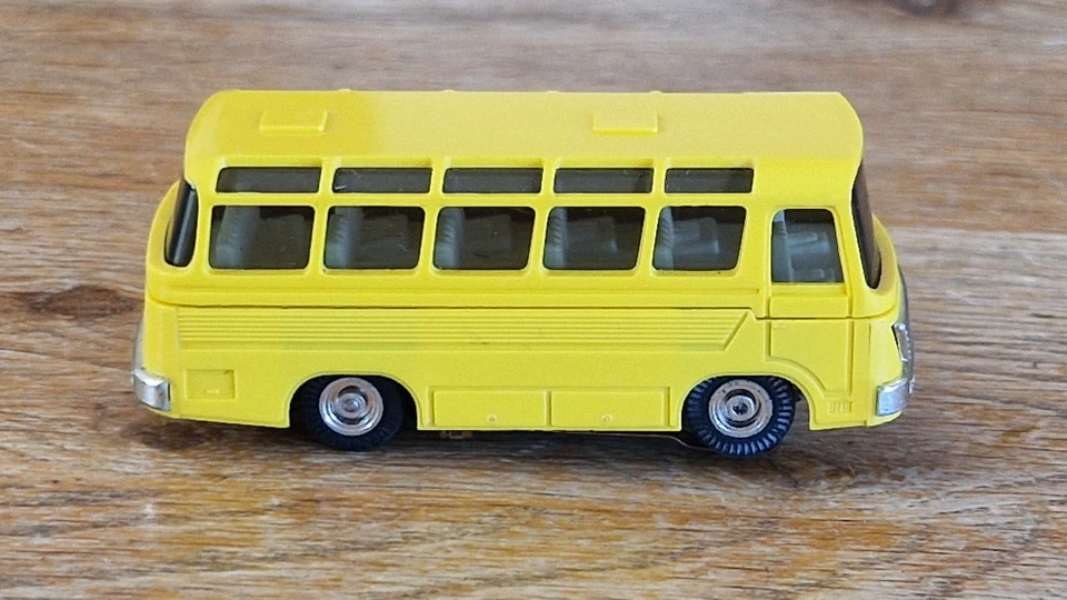 Faller AMS Bus gelb mit Flachankermotor, sehr schöner Zustand - Bild 2 von 4