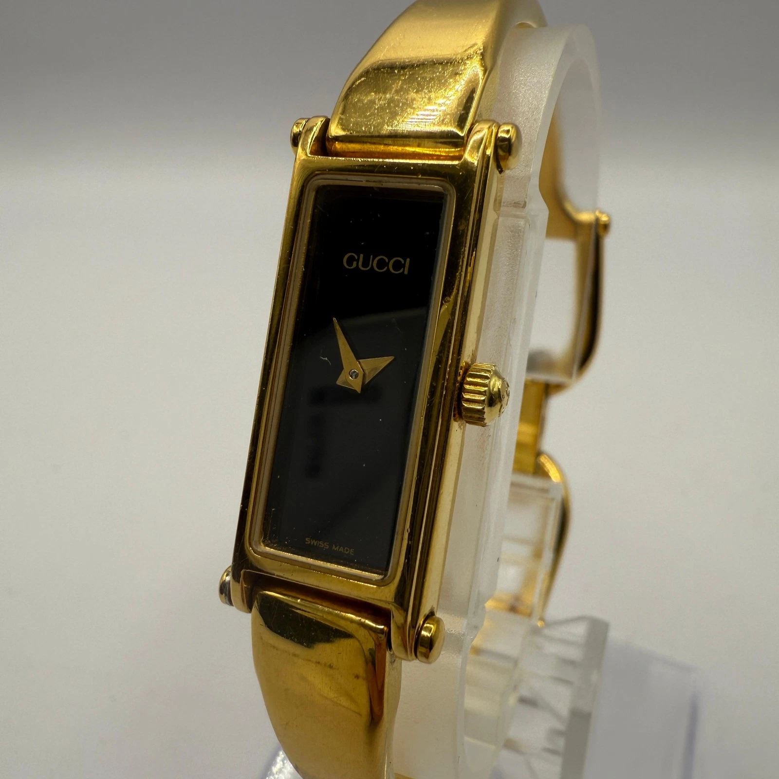 [Exc+5] Montre femme vintage GUCCI 1500L 12mm cadran noir Qz fabrication suisse
