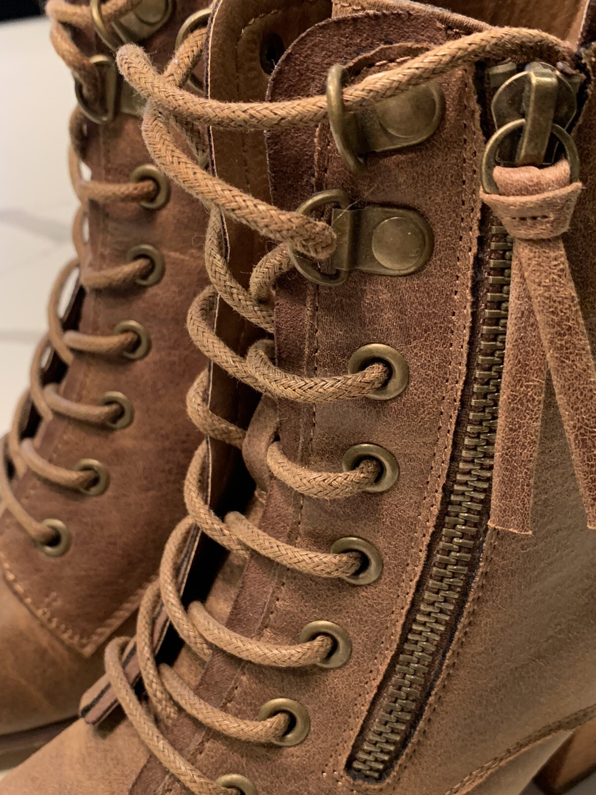 WOMENS JUNIORS COMBAT BOOTS LACE UP CHUNKY HEELS SIZ… Gem