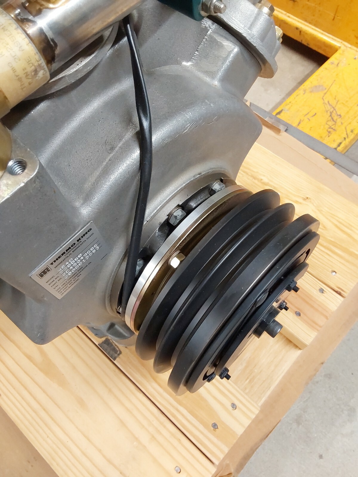 NOS Genuine Thermo King X640 AC Compressor Assembly 02-7073, 720060. 