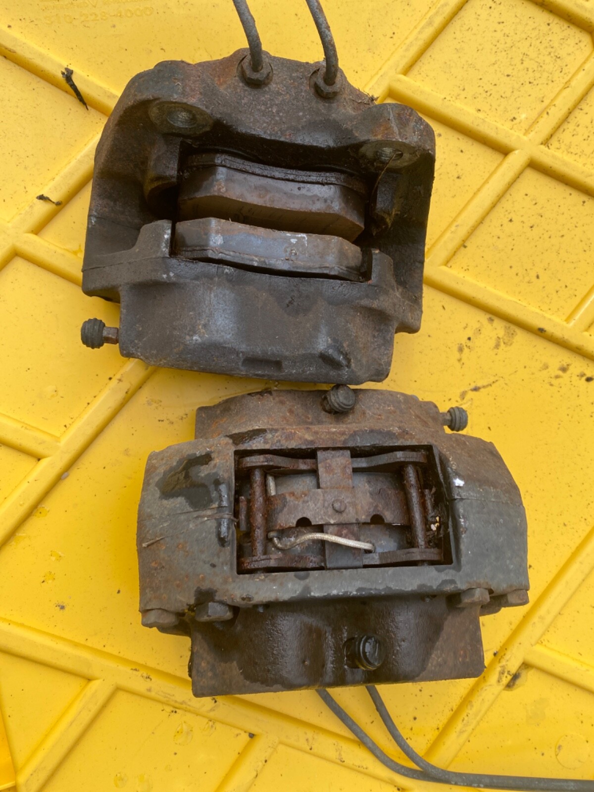 Maserati Biturbo Left Right Rear Brake Caliper
