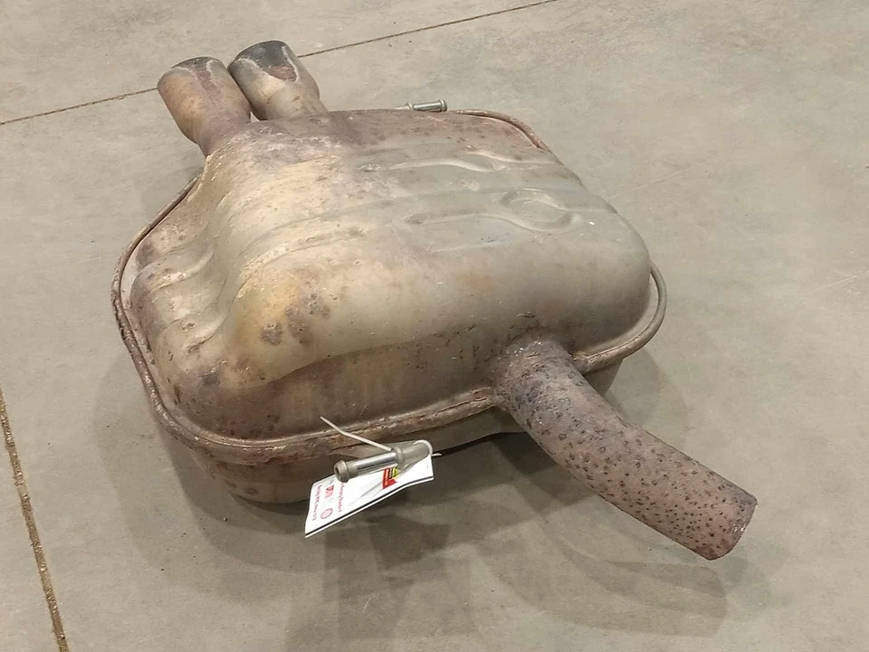 2006-2010 Volkswagen Passat 2.0L Rear Exhaust Muffler Genuine OEM 3AA253609AD - Image 4 of 4