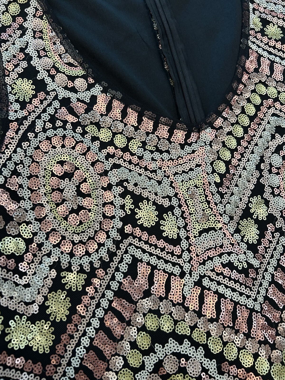 Double Zero Sleeveless Geometric Sequin Midi Dres… - image 2