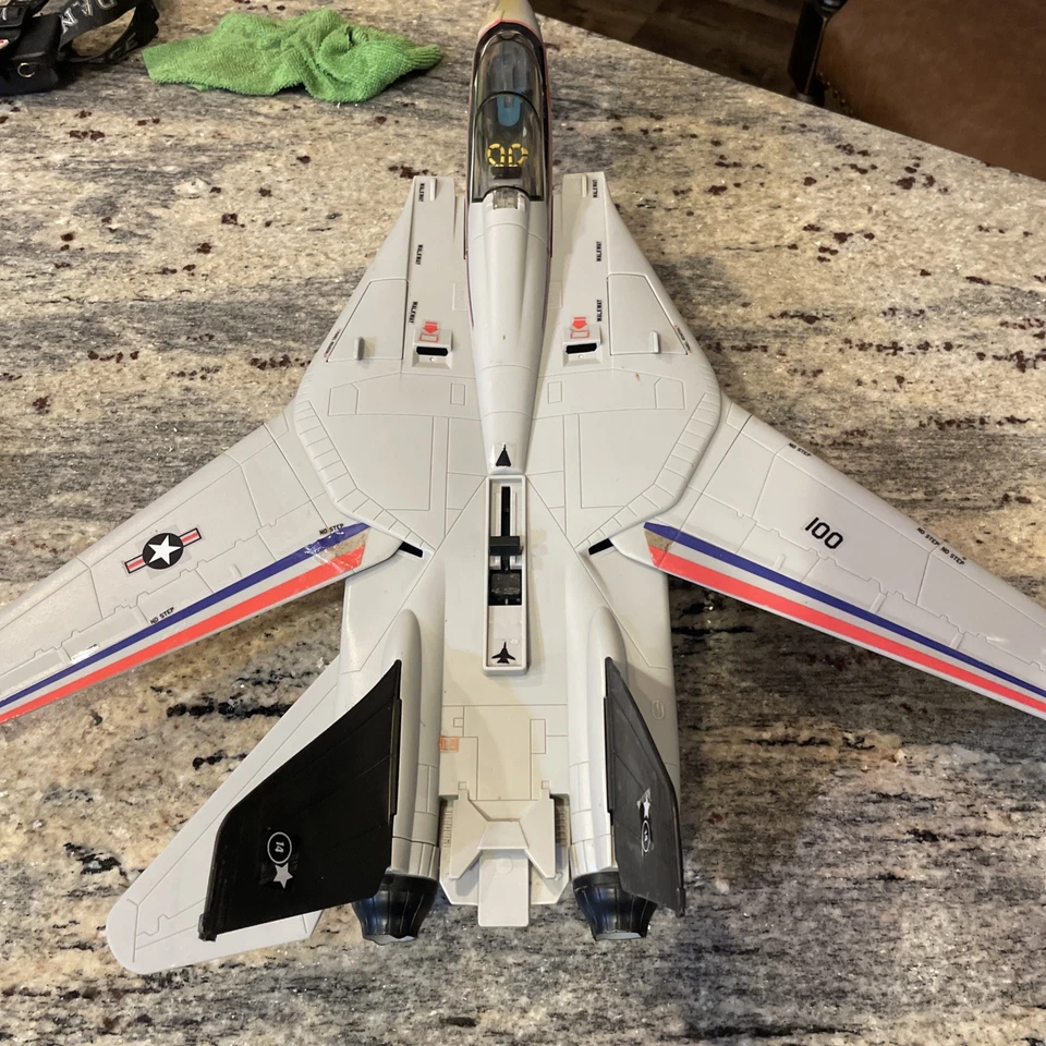 Hasbro G.I. 2011 Avión a reacción Joe Skystriker XP-21F incompleto leer descripción Foto 4 de 4