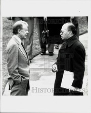 1979 Press Photo President Jimmy Carter and Menachem Begin talk at White House.
