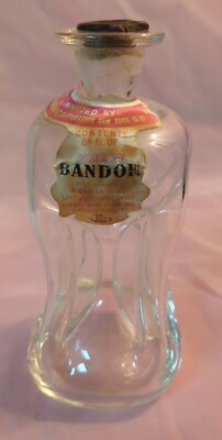 STUNNING VINTAGE CHERRY BANDOR HOUR GLASS DECANTER BOTTLE W/ LABEL & TOP