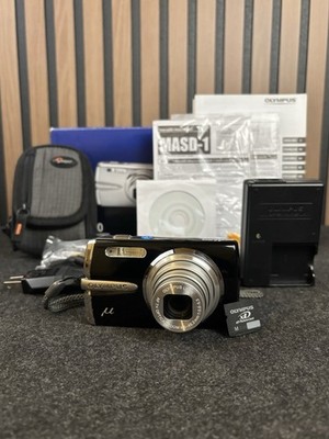 Olympus μ 1020 10.1 MP Digital Camera Black w/Box, SD Card, Charger, Manuals 