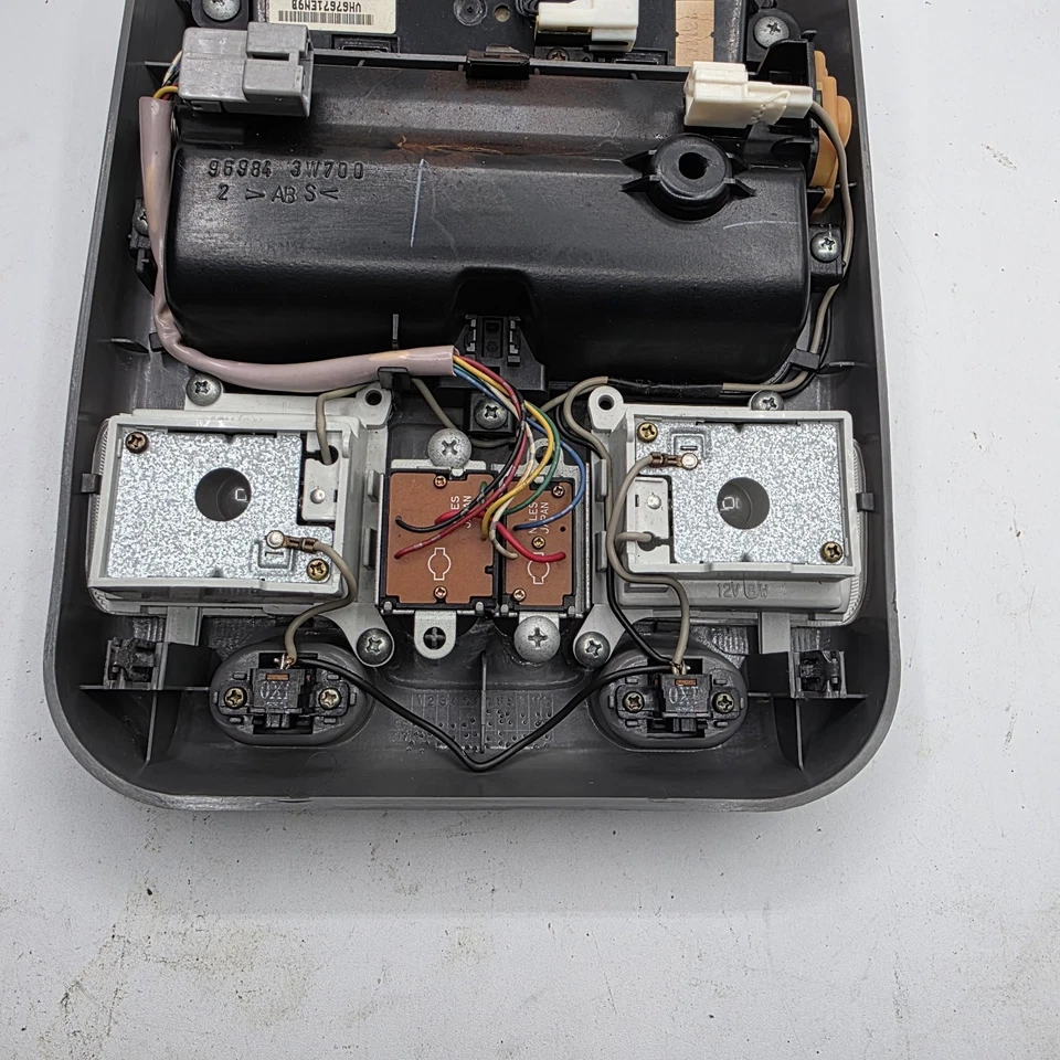 Оригинальная серая консоль купольный фонарь 01–04 Nissan Pathfinder QX4 Infiniti серый цвет - Изображение 3 из 4