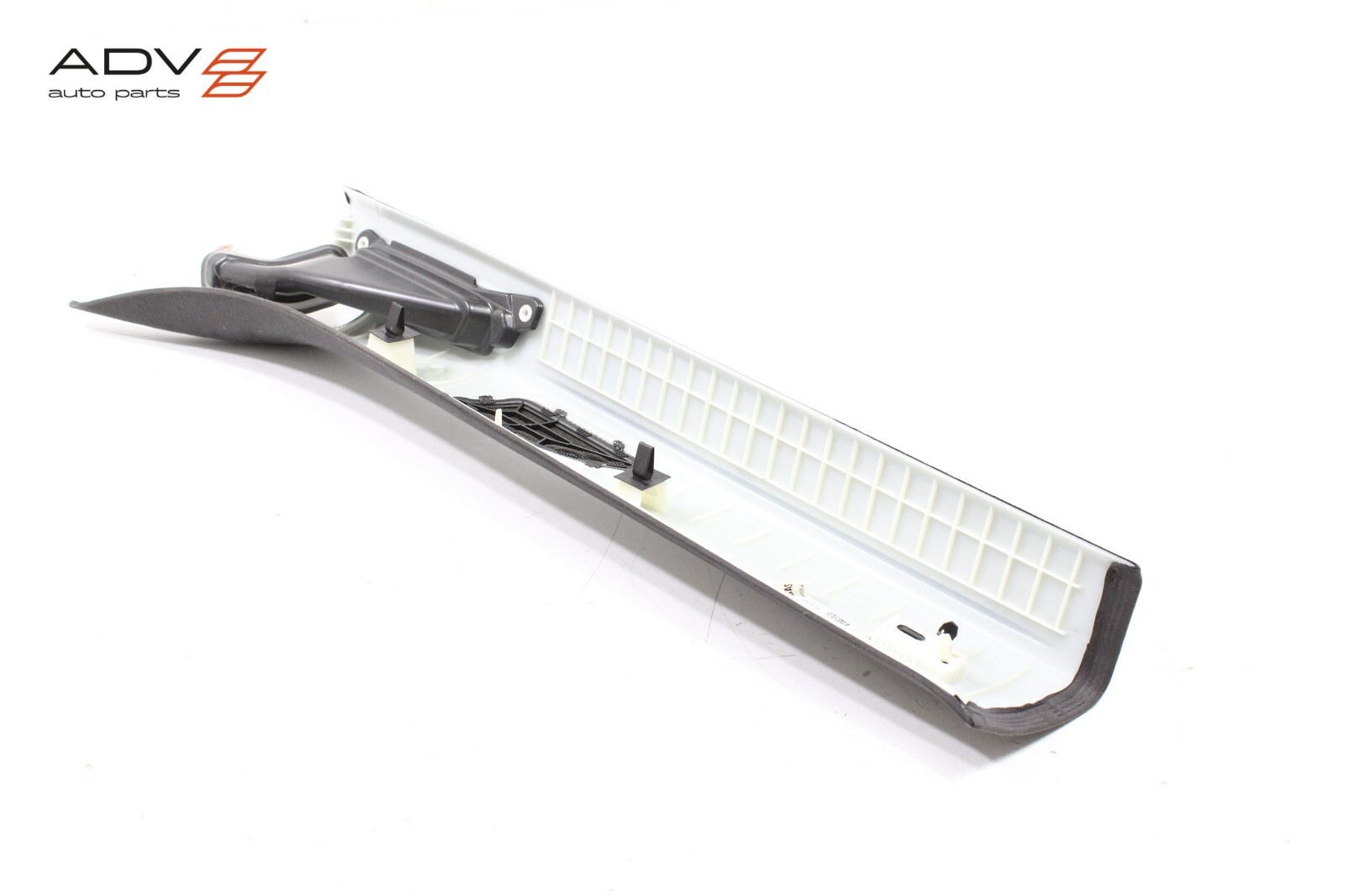 Maserati Levante 2017-2020 Right Side trim panel P/N 13602