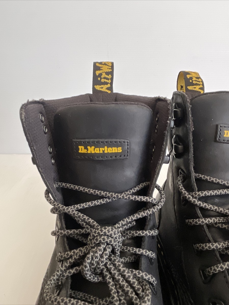 Dr Martens Tarik Wyoming Leather Utility Boots - Black  display picture 1
