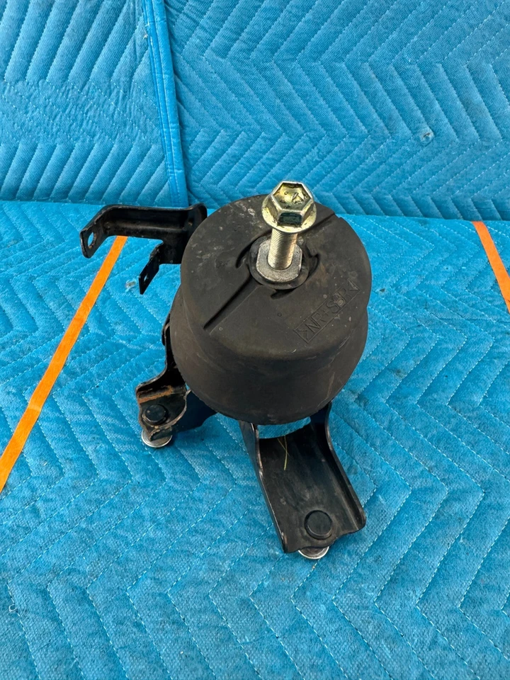 05-12 TOYOTA AVALON XL Front At Transmission Mount 12361-F0020 OEM - Image 3 of 4