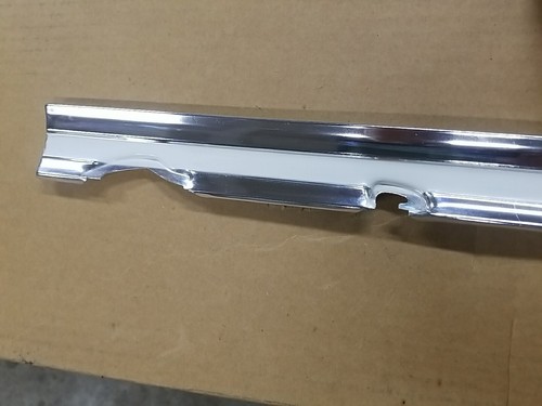 NOS 1962 Chevrolet Impala Sedan , Wagon Right Front Door Moldig  3817460 w/CLIPS - Bild 10 von 14