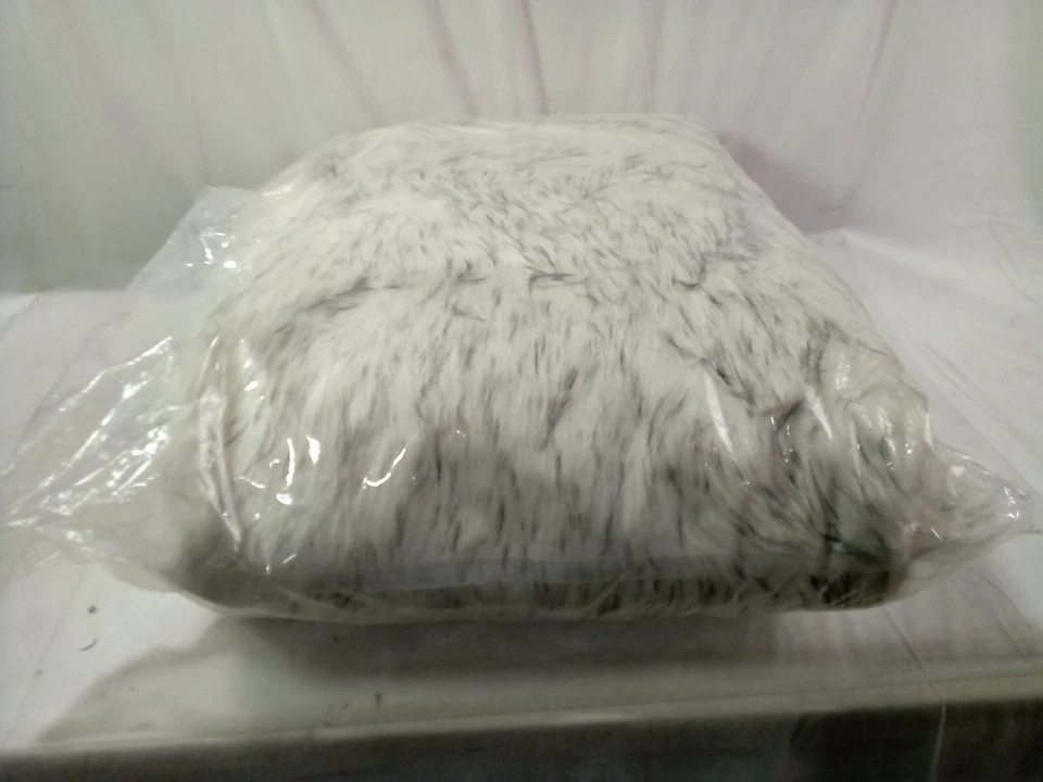 Alfombra de piel sintética Latepis, blanca/gris - tamaño plegado 26" x 24" x 8" Foto 4 de 4