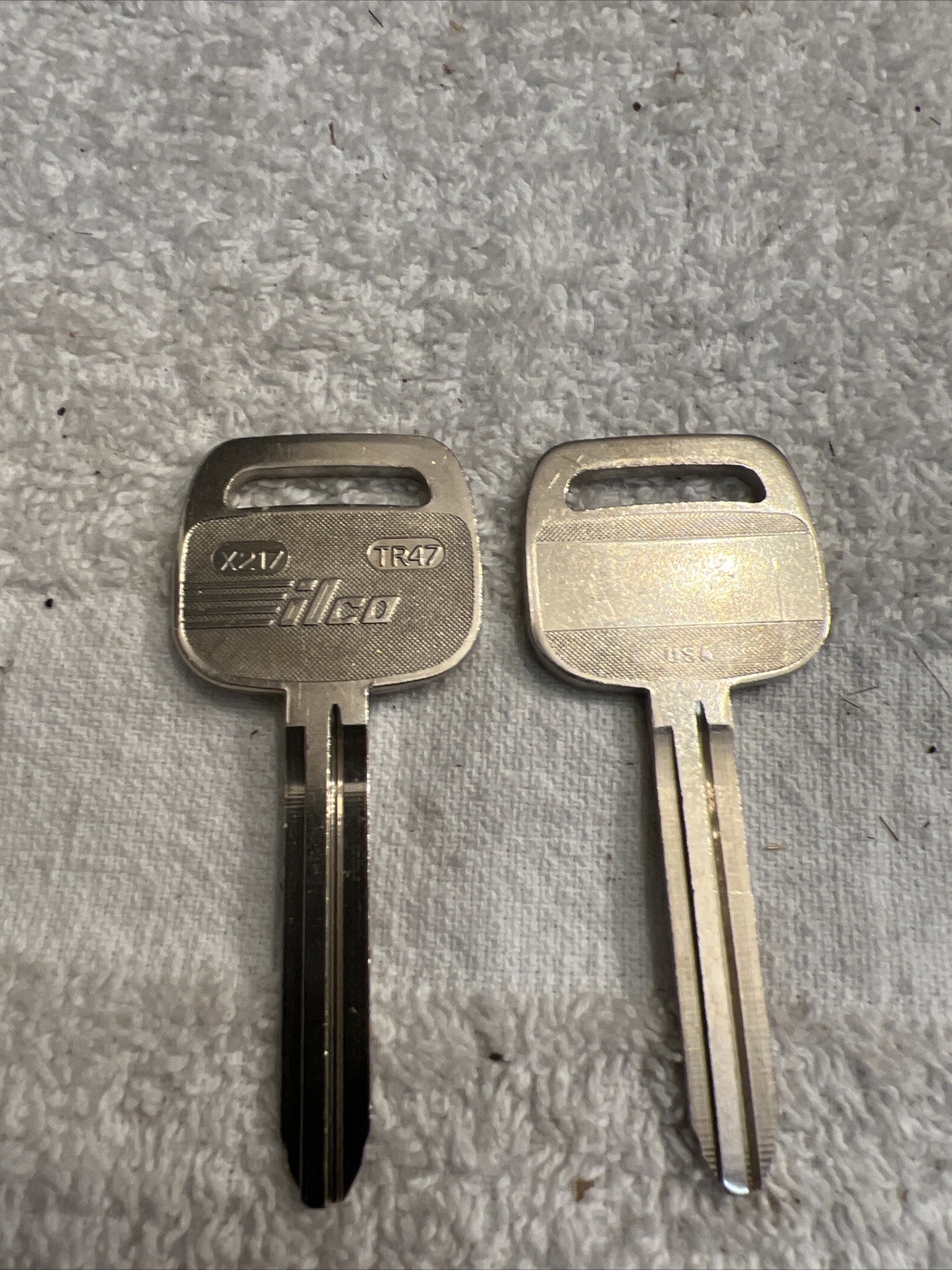Tr47 Key Lot Of 2 New Ilco X217 Toyota TR47 uncut key blanks Locksmith Lock Shop ...