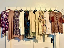 LOGO by Lori Goldstein Resellers lot of 10 tops, 1X. Wow!!