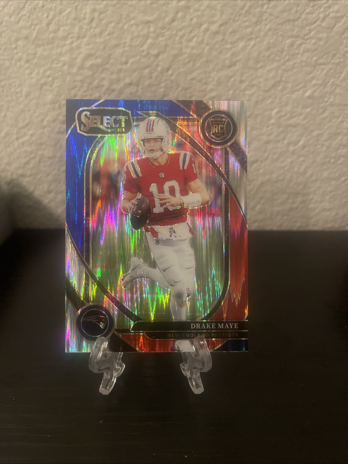 2024 Panini Select - Club Level Drake Maye #218 Red & Blue Shock Prizm (RC)