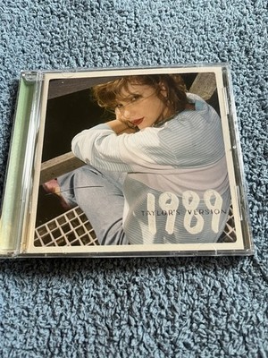 Taylor Swift 1989 Aquamarine Green Edition Deluxe CD with Polaroids variety
