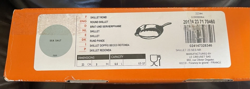 Le Creuset 9” #23 Sea Salt Cast Iron Enamel Skillet Frying Pan Made in France - Image 3 of 4
