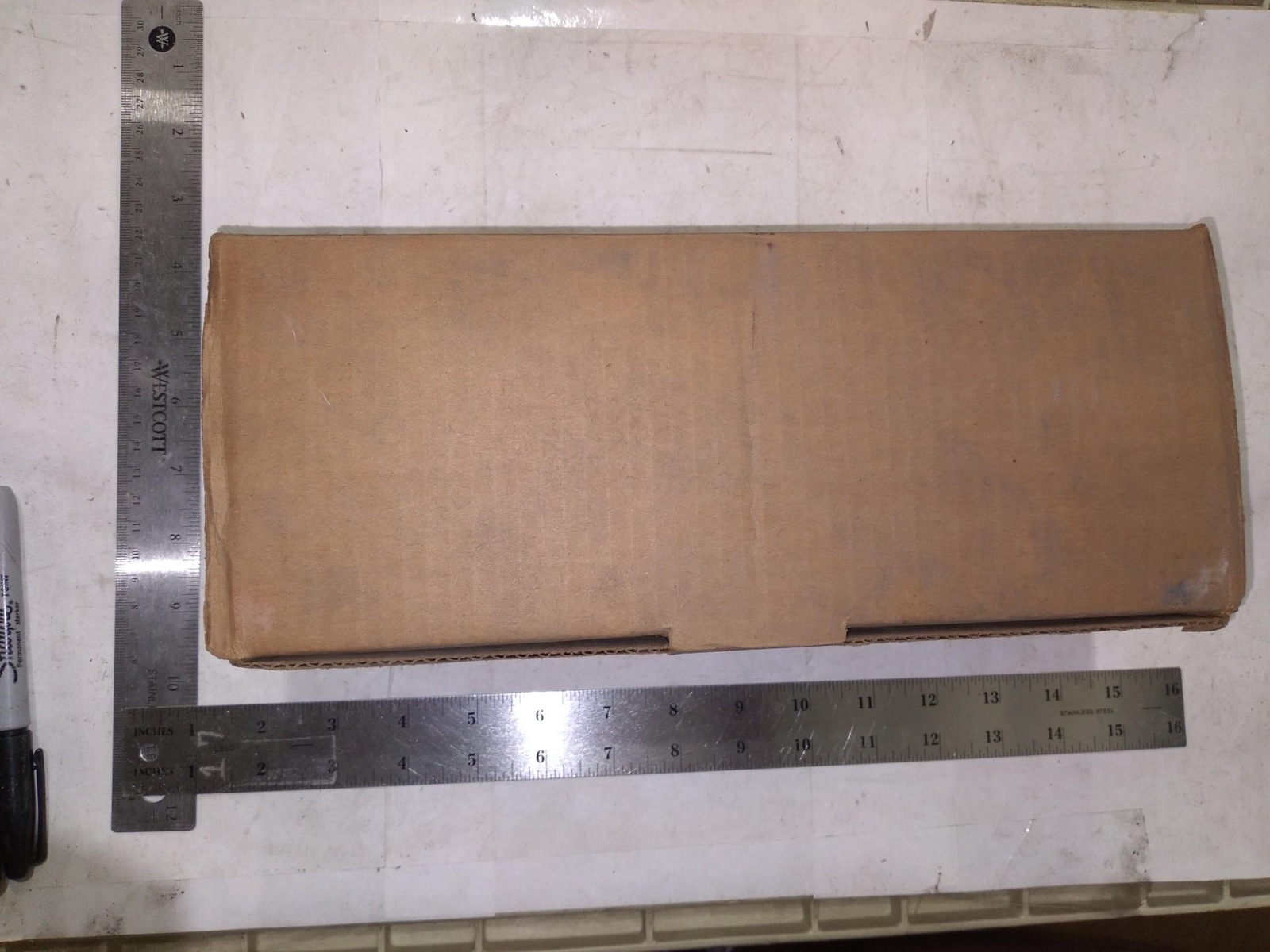 Fiche Verrouillable (Plug) Arrow Hart Cooper NEMA L10-30P - 30A, 125/250V, 3 Pôles, 3 Fils