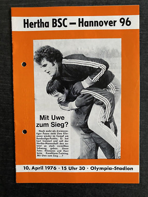BL 75/76 Hertha BSC - Hannover 96, 10.04.1976 - Uwe Kliemann And Lorenz Horr