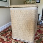 VINTAGE Wicker Woven Beige/Brown Large Clothes Basket/Laundry Hamper-Padded Lid — photo 7
