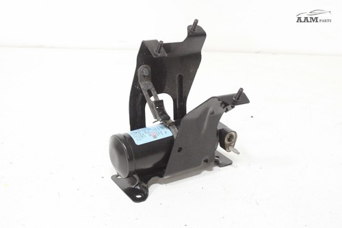 2018-2024 VOLVO VNL 860 AC REFRIGERANT RECEIVER DRIER W/ BRACKET 82274939 OEM