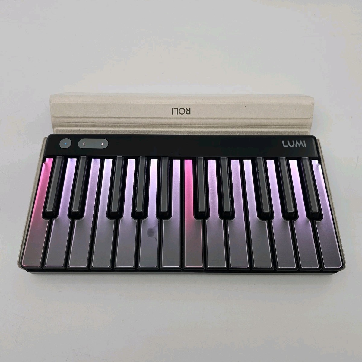 ROLI Lumi Keys Studio Edition Light Up Midi Keyboard BLACK Piano M ROLI Lumi Keys Studio Edition Light Up Midi Keyboard BLACK Piano M