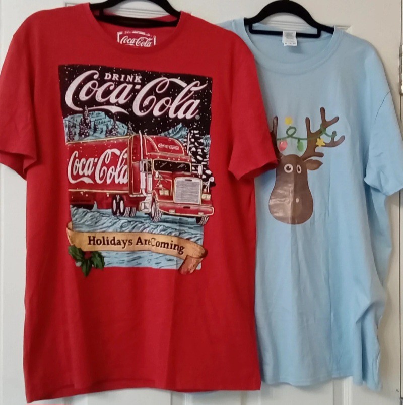 2 X Christmas T-Shirt Bundle: Red Coca-Cola Truck & Blue Funny Reindeer (L/XL)