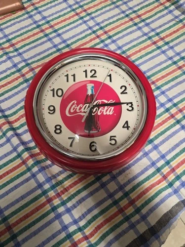 Vintage Vintage Coca Cola Dinner Style Metal Wall Clock Battery Operated