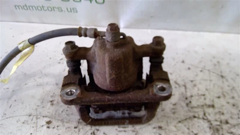 ОРИГИНАЛЬНЫЙ СУППОРТ ПРАВОГО ЗАДНЕГО ТОРМОЗА NISSAN ROGUE 2017–2019 ГОДОВ ВЫПУСКА D40006RA0C - Изображение 3 из 4