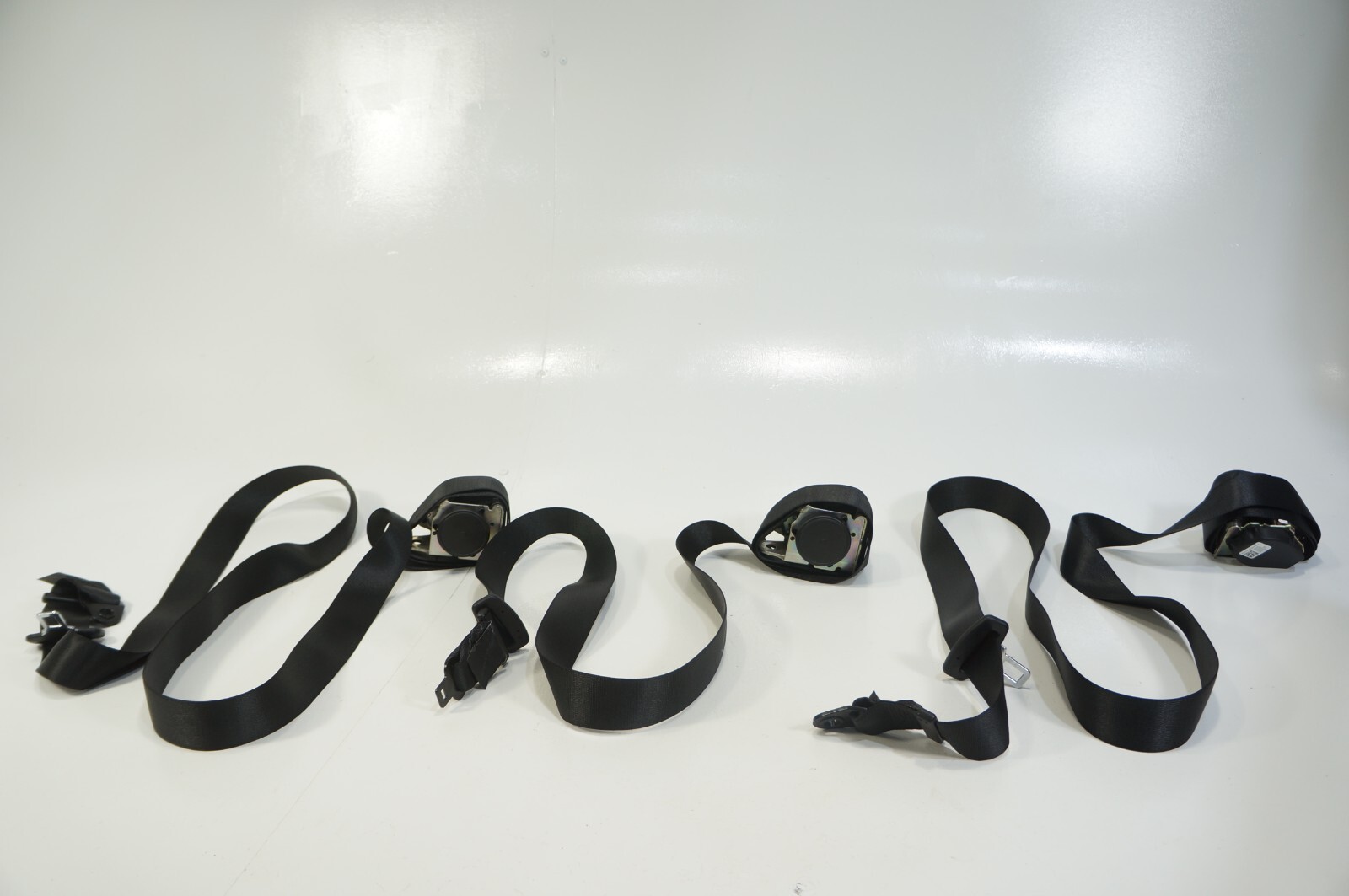 2014-2022 Maserati Ghibli M157 REAR left right center side seat belt buckle set