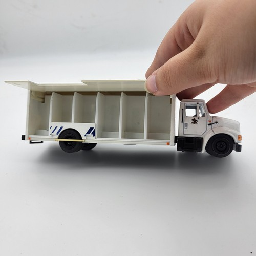 K-Line International 4700 Anheuser Busch Bud Light Beverage Truck 1:48 O Scale - Picture 4 of 5